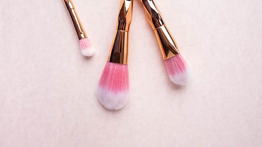 Come si asciugano i pennelli trucco